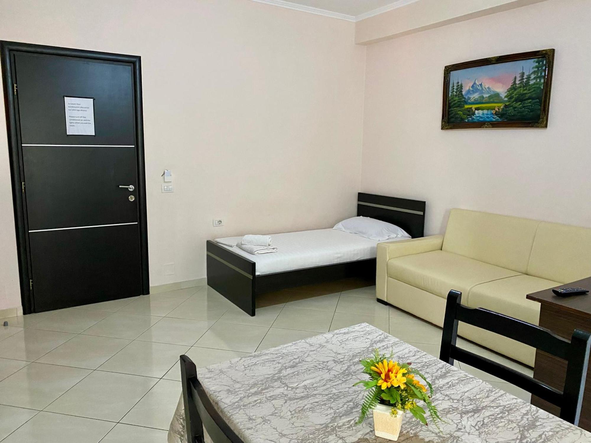 Hotel Metali Sarandë Exteriér fotografie